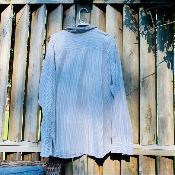 Men’s XXL Blue Casual Button Down - Picture 2 of 3